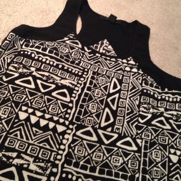 Aztec tank - Picture 2 of 4