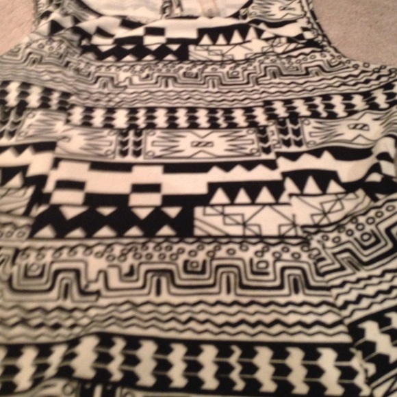 Aztec tank - Picture 2 of 3