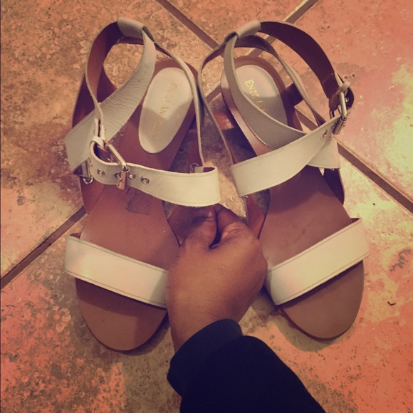 Enzo angiolini size 8 sandals