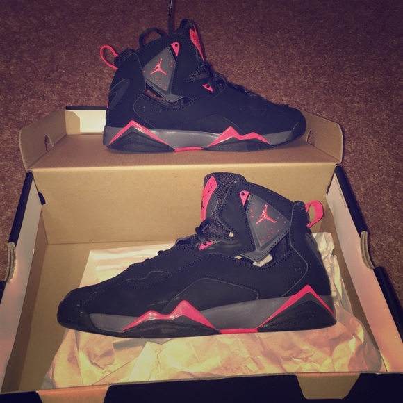 i am selling air Jordan's infrareds .