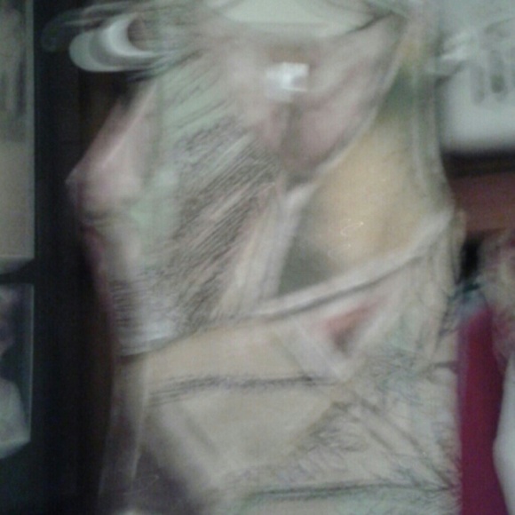 Vintage sleeveless  green and tan shirt