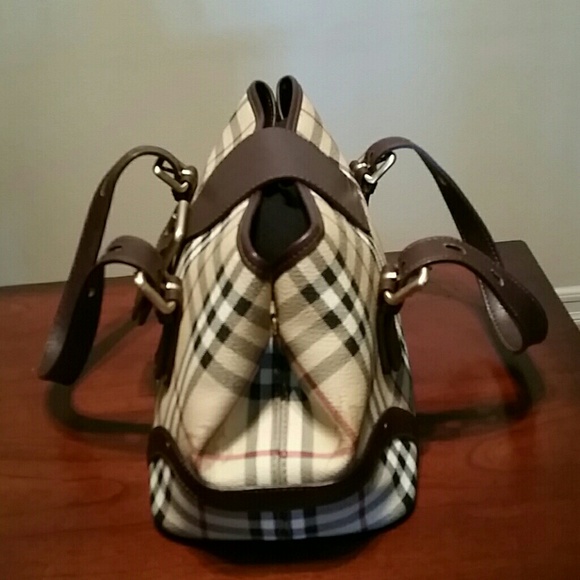 Authentic Burberry purse - Picture 2 of 4