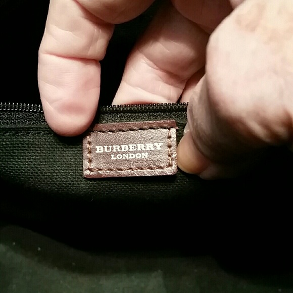 Authentic Burberry purse - Picture 3 of 4