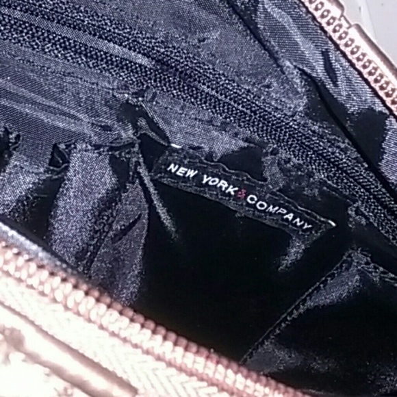 Purse - Picture 4 of 4