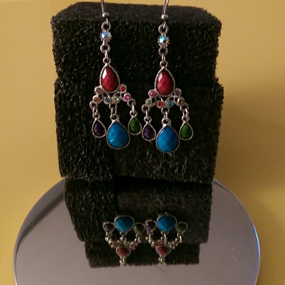 Colored Stone - Picture 2 of 3