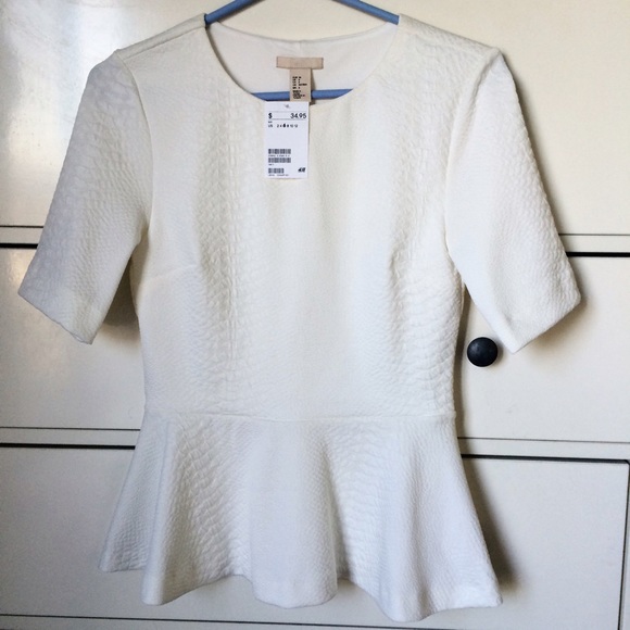 H&M NWT Snakeskin Peplum Top