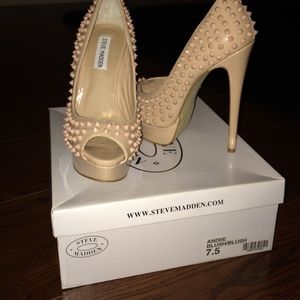 Steve Madden Peep Toe Pumps