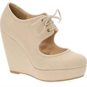 • laced wedges • ON HOLD