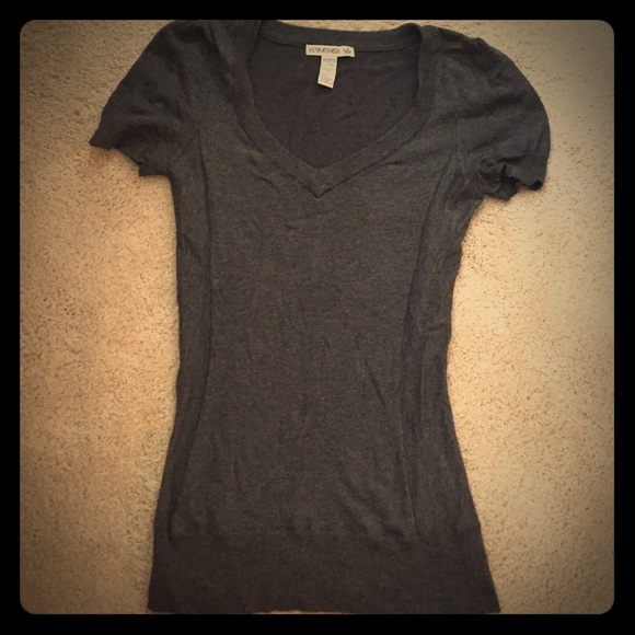 Short sleeve sweater