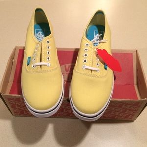 vans authentic lo pro yellow