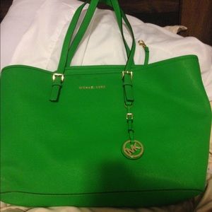 Authentic mk jetset tote bag