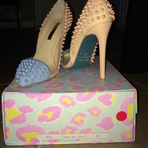 Spiked pumps