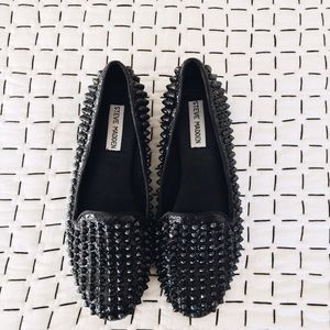 Steven Madden Women's Studlyy Flat.