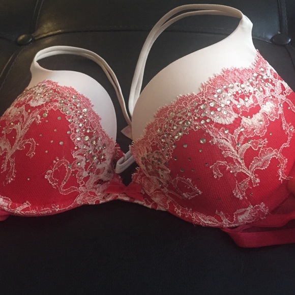Victoria's Secret Very Sexy Plunge Bra 36A