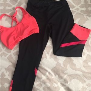 Core Performance Express cropped workout pant.