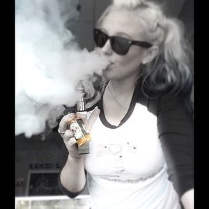 Meet your Posher, Cait