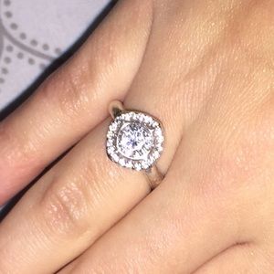 Size 6, Brighton ring, lightly worn!