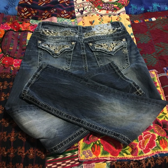Miss Me Crop Jeans