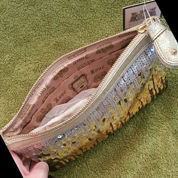 **SOLD**Gold Sequin JC Clutch - Picture 3 of 4