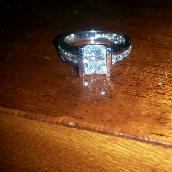 NWT LIA SOPHIA "SPARKLER" RING