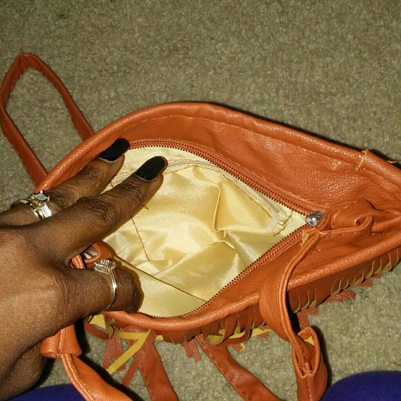 Women hobo tassel shoulder purse - Picture 4 of 4