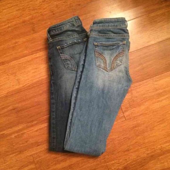 Size 00 light and dark hollister jeans - Picture 1 of 3
