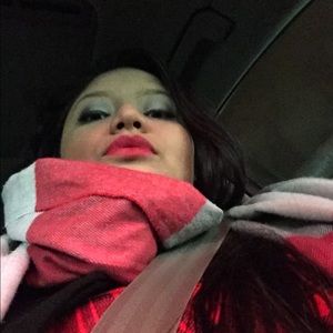 Meet your Posher, Dirce