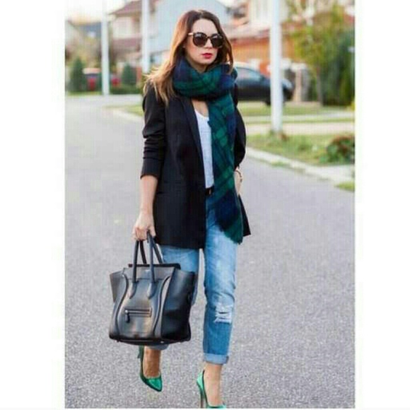 Accessories | Navy & green tartan blanket scarf - Picture 2 of 4