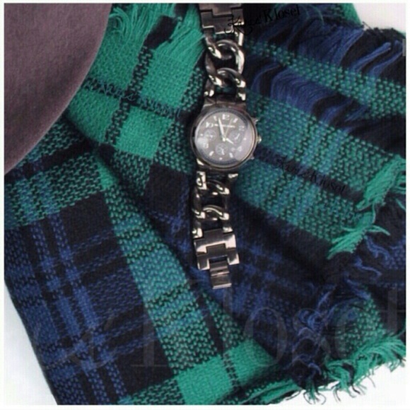 Accessories | Navy & green tartan blanket scarf - Picture 4 of 4