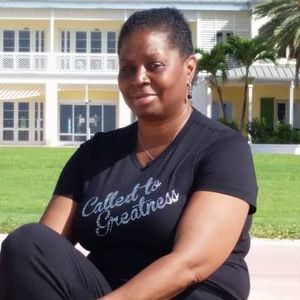 Meet your Posher, Naima