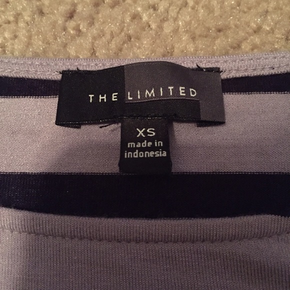 🚫SOLD IN BUNDLE!🚫 Lilac striped longsleeve top - Picture 3 of 4