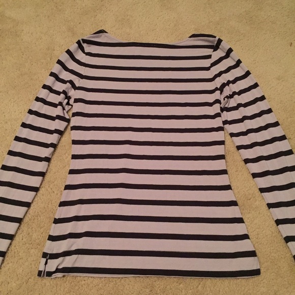 🚫SOLD IN BUNDLE!🚫 Lilac striped longsleeve top - Picture 4 of 4