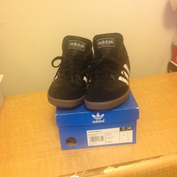 Authentic Samba Classic J  Adidas