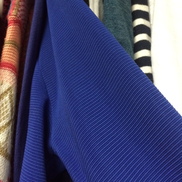 Long sleeves top - Picture 3 of 3