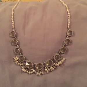 Beautiful pearl & jewel necklace