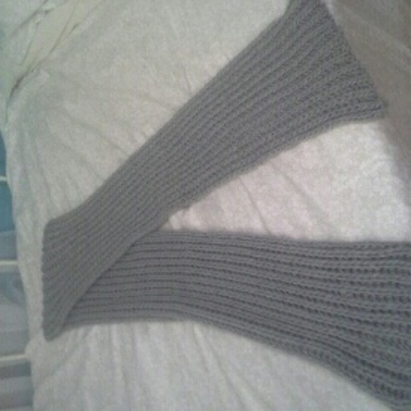 Grey Knit Scarf - Picture 2 of 3