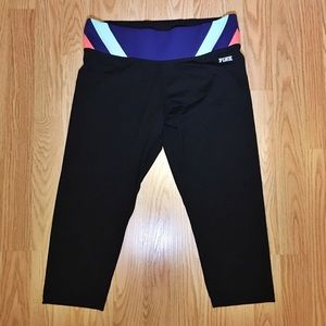 PINK Yoga Crop Leggings