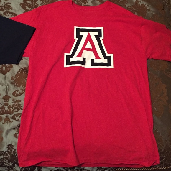 Russel UofA tee