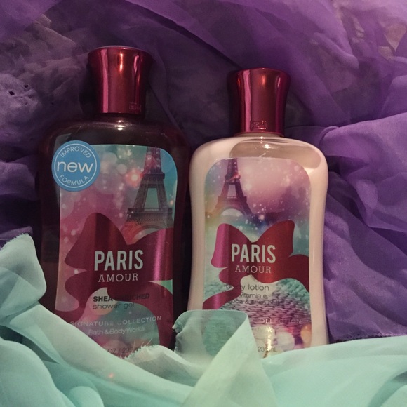 Shower gel and body lotion