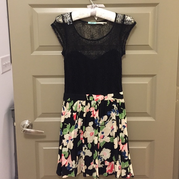 Kimchi Blue lace and floral dress