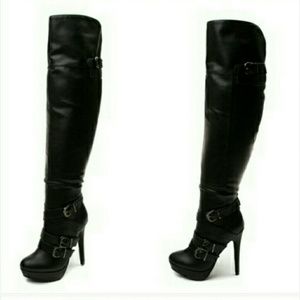 Thigh high boots, heeled, black