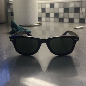 Rayban Wayfarers- Black