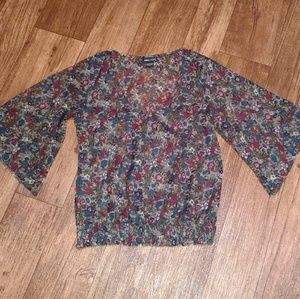 🎉 HOST PICK! 🎉 Sheer Floral Top!