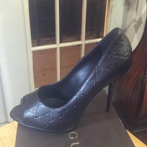 Brand new never worn Gucci Pumps in Original Box!