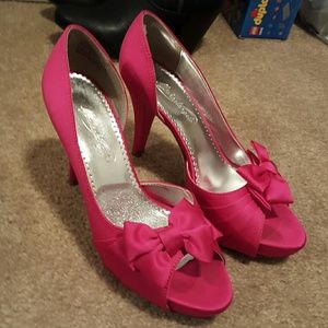 Pink pumps (begonia is actual color)