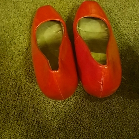 Red High Heels - Picture 3 of 4