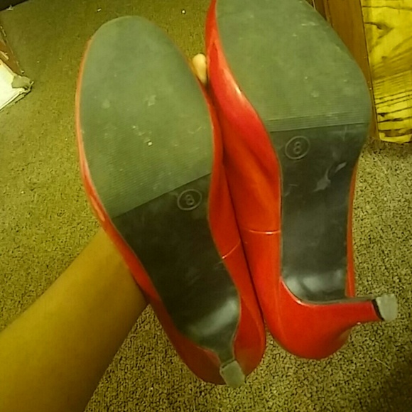 Red High Heels - Picture 4 of 4