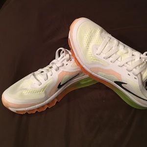 Very cute colorful Nike air max!