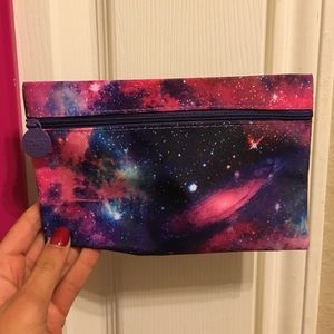 Galaxy IPSY bag! 🍃