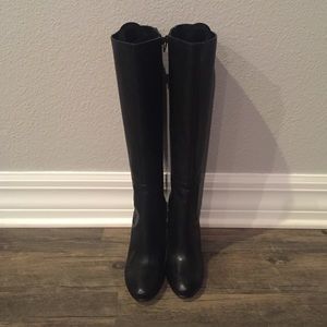 Never worn, black nine west knee high boots!